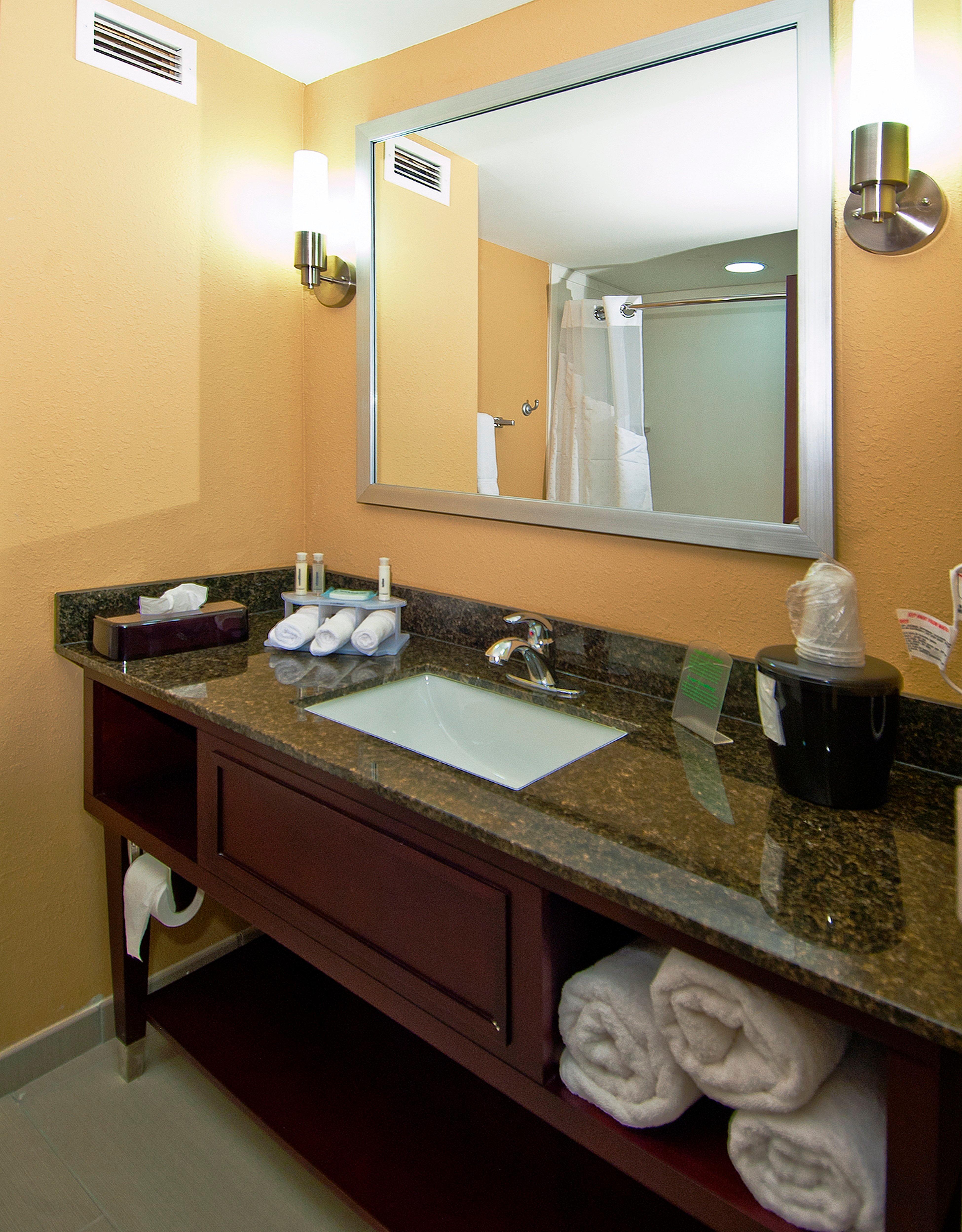 Holiday Inn Express & Suites Jackson/Pearl International Airport Ngoại thất bức ảnh