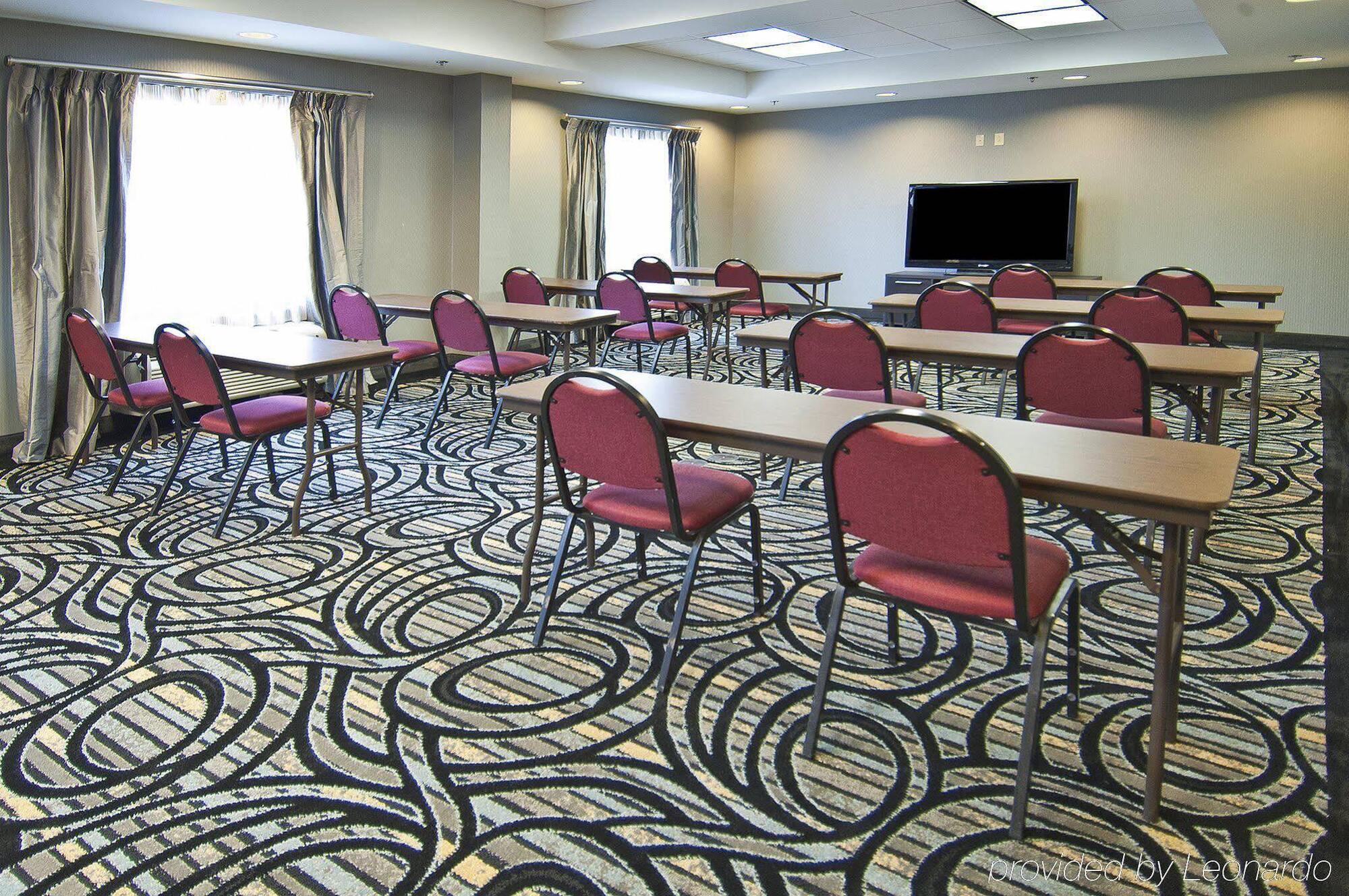 Holiday Inn Express & Suites Jackson/Pearl International Airport Ngoại thất bức ảnh